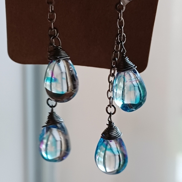 TEARDROP MURANO GLASS WIRED EARRINGS - Picture 1 of 5
